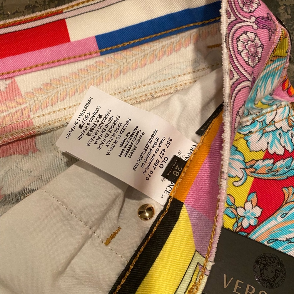 🦄🦄Authentic 2018 Collection Versace pants!!! - Picture 4 of 5